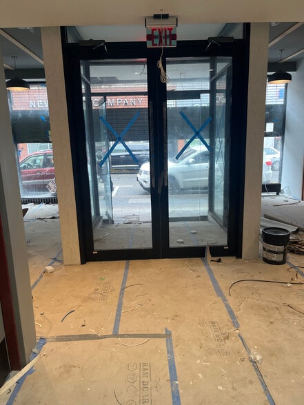 More Photos Of 3708-3710 Bergenline Ave, Union City Storefront Retail Office For Lease