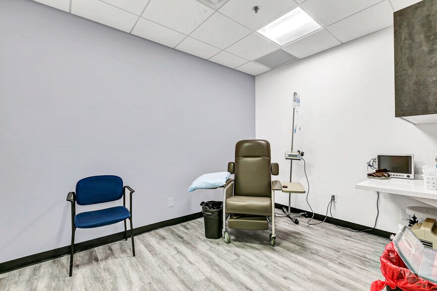 More Photos Of 4105 N 20th St, Phoenix Medical For Lease