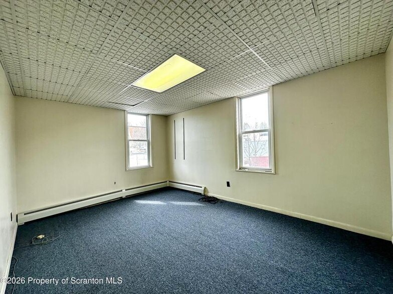 More Photos Of 207 E Drinker St, Scranton Storefront Retail Office For Lease