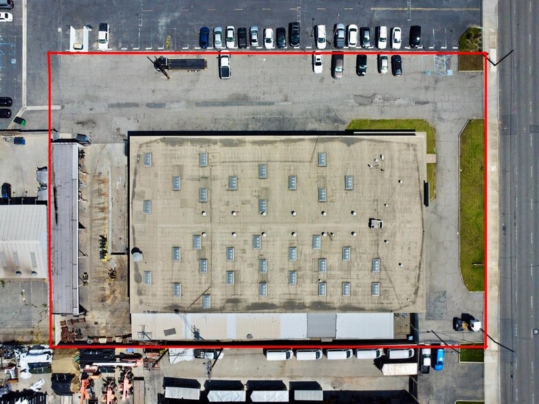 More Photos Of 1005 E Orangethorpe Ave, Anaheim Warehouse For Sale