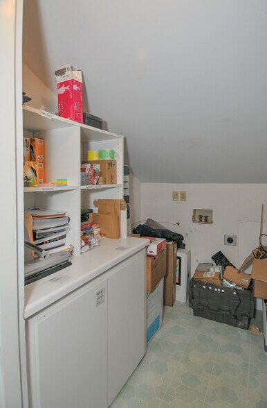 More Photos Of 5809 Bardstown Rd, Louisville Office Residential For Lease