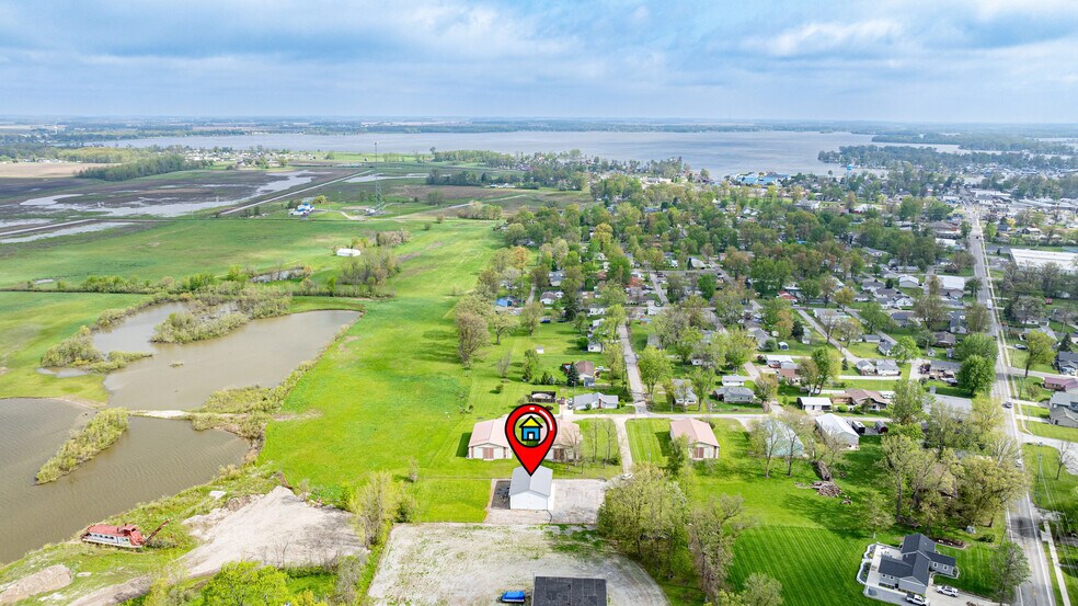 More Photos Of 113 E Kress St, Russells Point Flex For Sale
