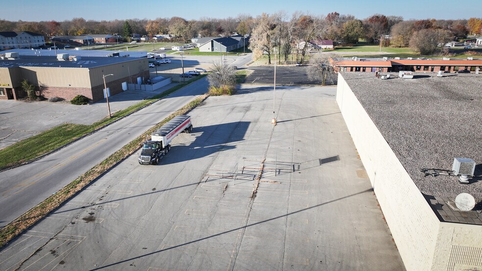 More Photos Of 1450 E Pershing Rd, Decatur Warehouse For Sale