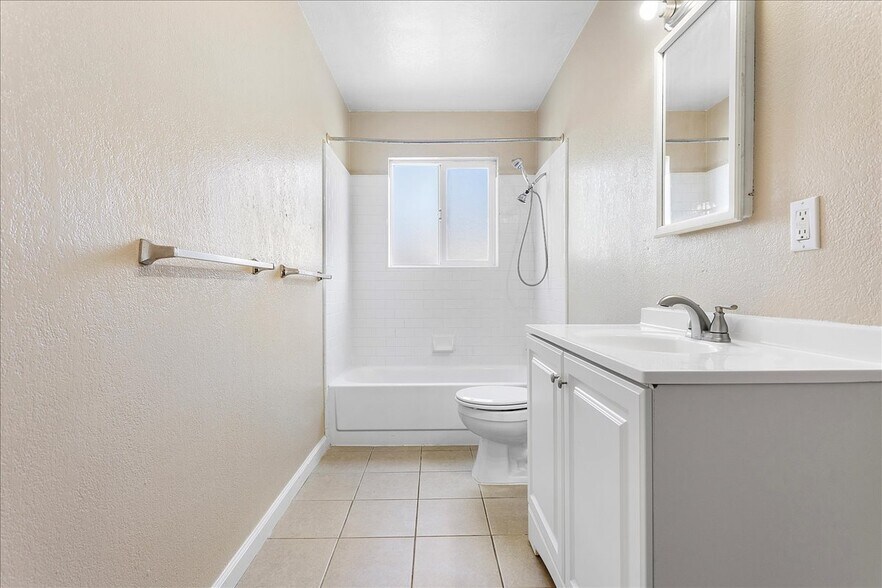 More Photos Of 2435 9th St, Berkeley Apartments For Sale