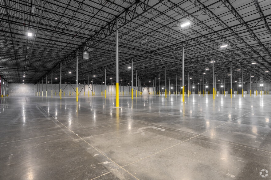 More Photos Of Gateway Blvd W, El Paso Unknown For Lease