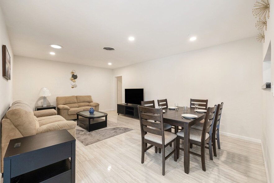 More Photos Of 1425 S Via Soledad, Palm Springs Apartments For Sale