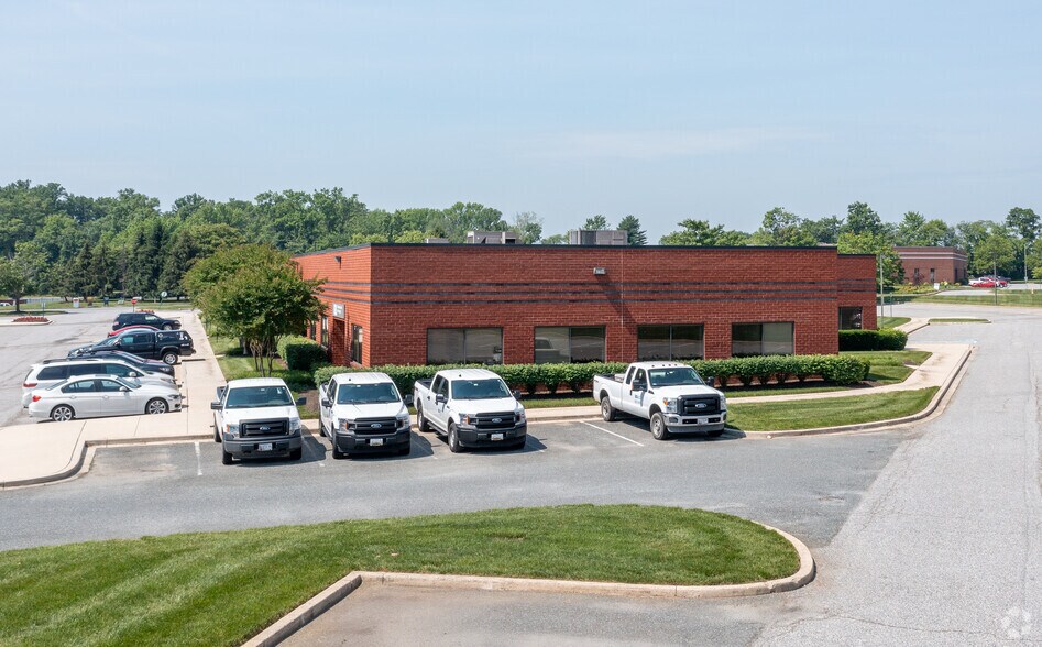 More Photos Of 1309 Continental Dr, Abingdon Unknown For Lease