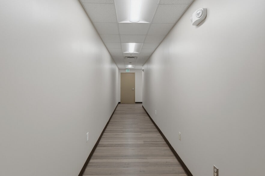 More Photos Of 421 Main St, Franklin Storefront Retail Office For Lease