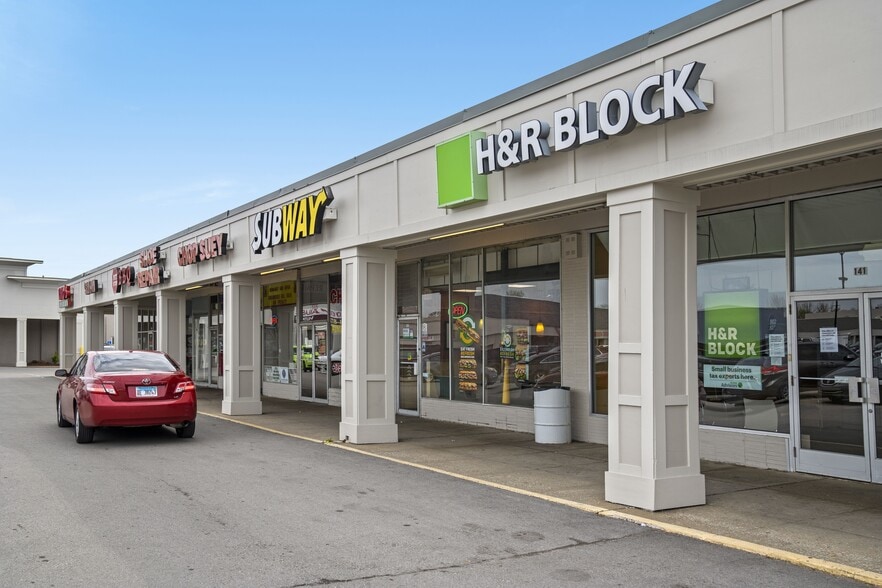 More Photos Of 23-91 N Oaks Plz, Saint Louis Unknown For Lease