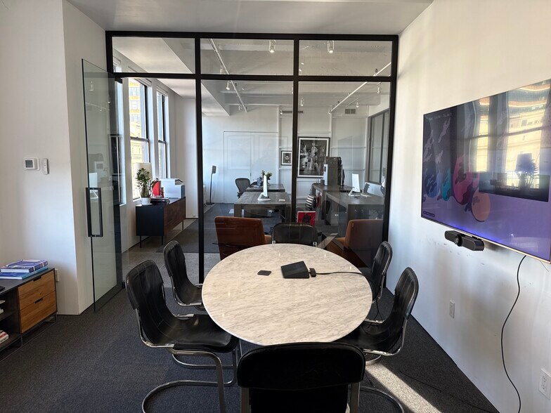 More Photos Of 210 Eleventh Ave, New York Office For Lease