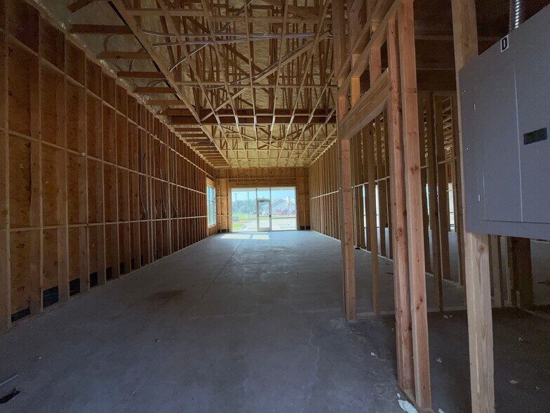 More Photos Of 233-235 Burnett Trail, Canton Storefront Retail Office For Lease