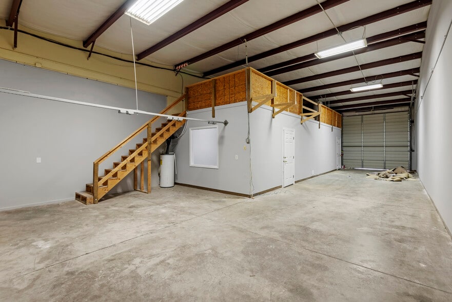 More Photos Of 3484-3490 Cameron Dr, Sanford Unknown For Lease