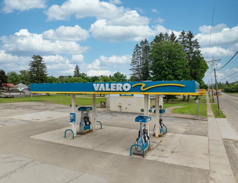 More Photos Of 87 N Main St, Franklinville Service Station For Lease