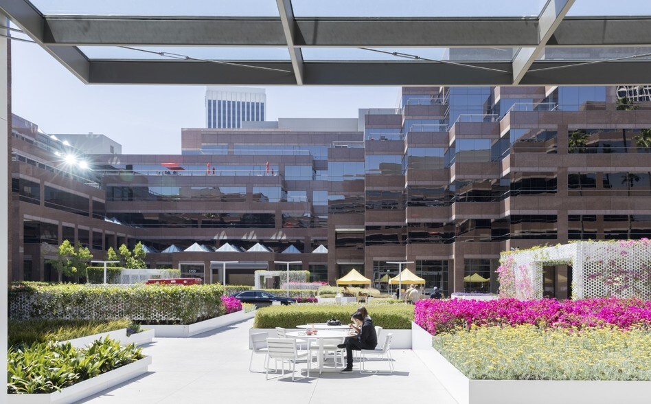 More Photos Of 5700 Wilshire Blvd, Los Angeles Office For Lease