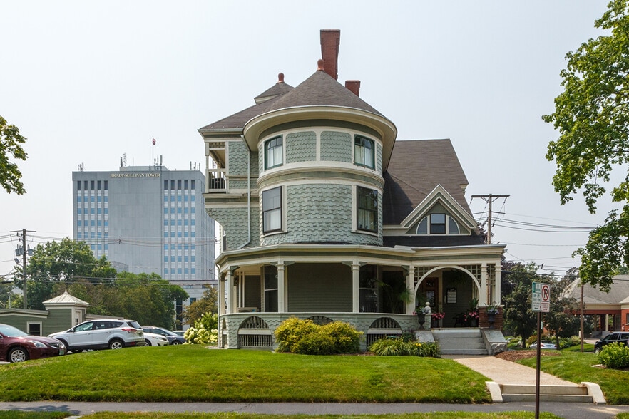 More Photos Of 84 Bay St, Manchester Office Residential For Lease