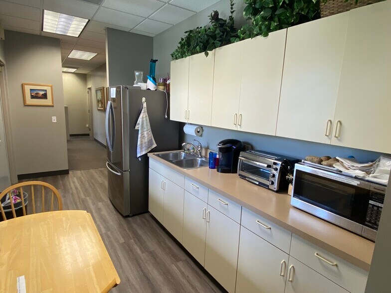 More Photos Of 5005 S 900 E, Salt Lake City Medical For Sale