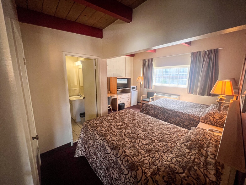 More Photos Of 1140 Morse Blvd, San Carlos Hotel For Sale