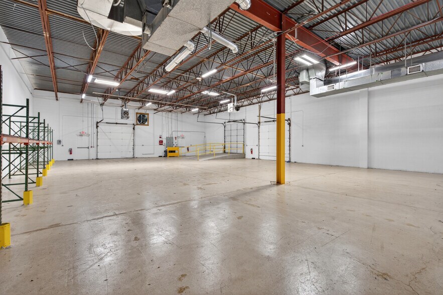 More Photos Of 2 Raymond Dr, Havertown Light Manufacturing For Lease
