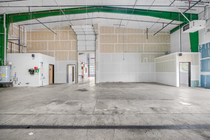 More Photos Of 421 C St, Washougal Warehouse For Sale