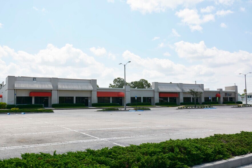 More Photos Of 5511 Park St N, Saint Petersburg Unknown For Lease