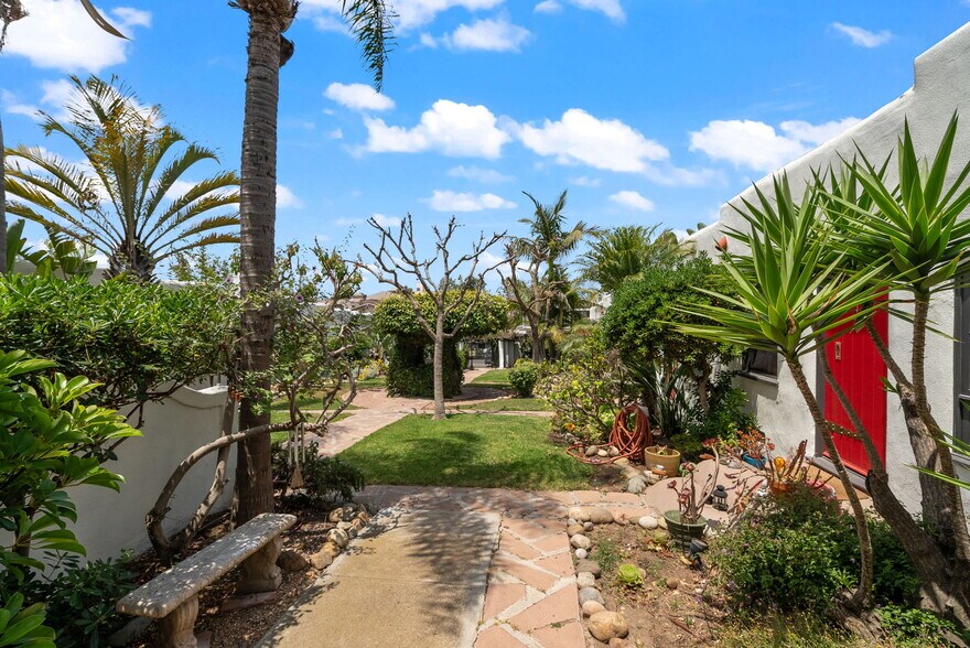 More Photos Of 3933-3945 Hamilton St, San Diego Apartments For Sale