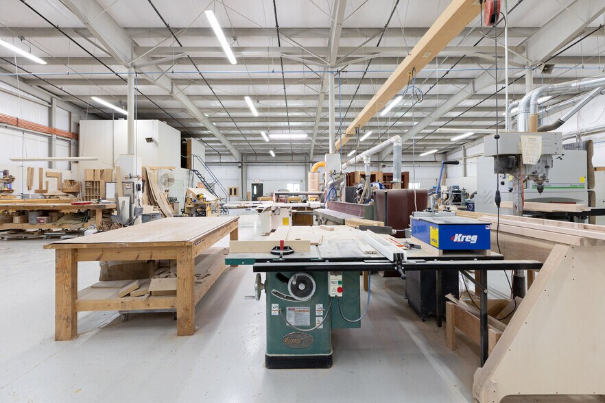 More Photos Of 641 Acorn Dr, Harrisonburg Manufacturing For Sale