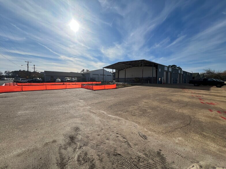 More Photos Of 121 Sykes Ave, Virginia Beach Warehouse For Lease