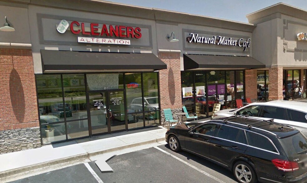 More Photos Of 10511 Bells Ferry Rd, Canton Storefront For Sale