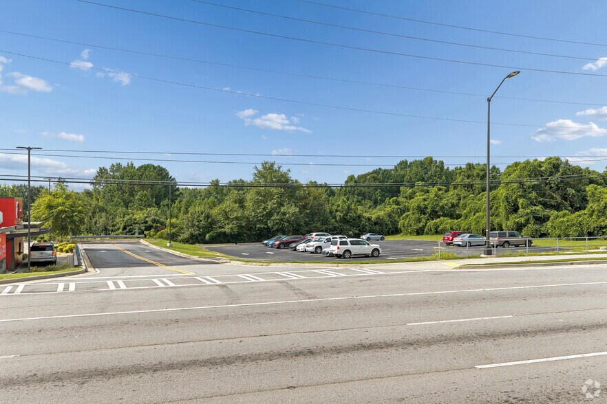 More Photos Of 5922 Fairburn Rd, Douglasville Land For Sale