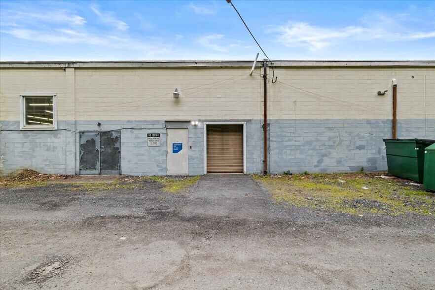 More Photos Of 44 Kings Vlg, Minersville General Retail For Sale
