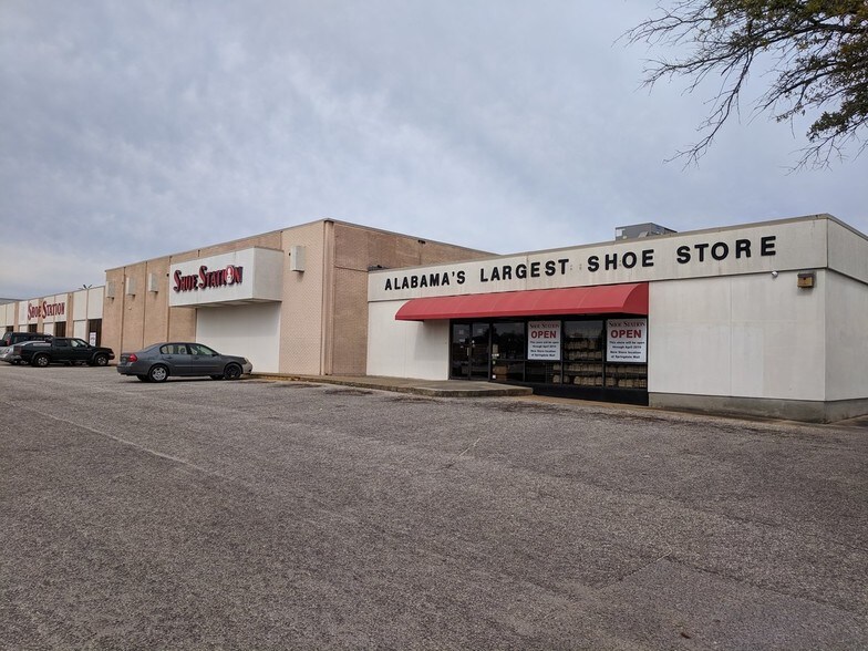 More Photos Of 450 Bel Air Blvd, Mobile Freestanding For Lease