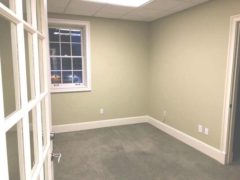 More Photos Of 156 Katonah Ave, Katonah Restaurant For Lease