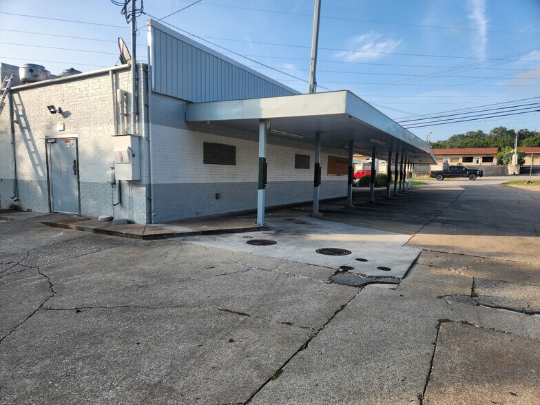 More Photos Of 904 Buchanan Dr, Burnet Fast Food For Lease