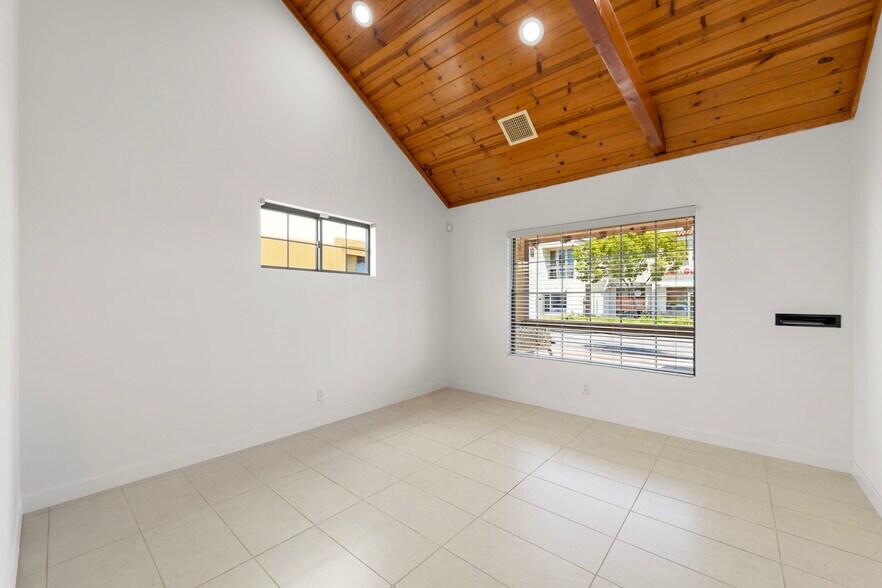 More Photos Of 543 S Brea Blvd, Brea Office For Lease