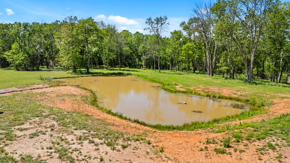 More Photos Of 23044 Honey Creek Rd, Sulphur Springs Distribution For Sale
