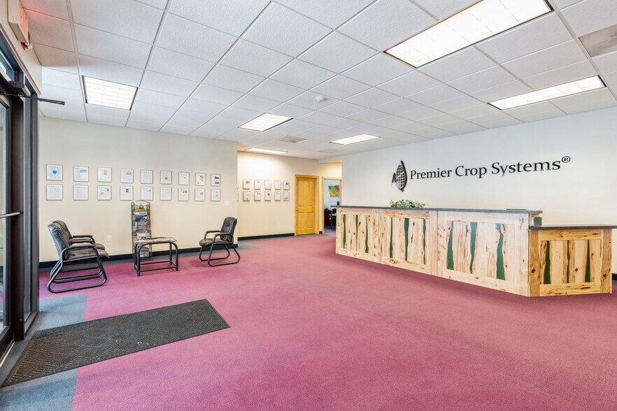 More Photos Of 2200 Gannett Ave, Des Moines Office For Sale