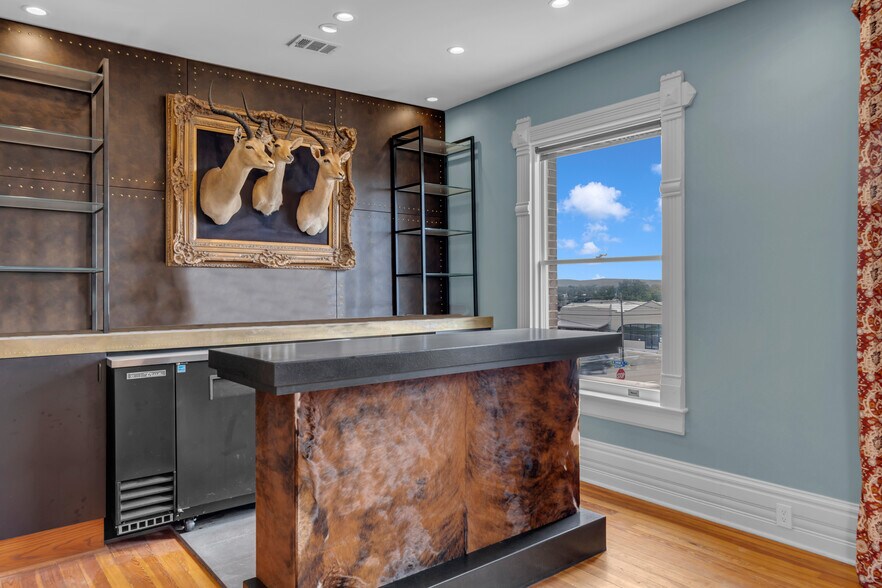 More Photos Of 601 Bessemer Ave, Llano Restaurant For Sale