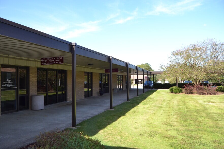More Photos Of 2400 Wayne Memorial Dr, Goldsboro Medical For Lease