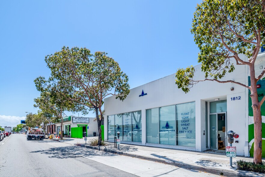 More Photos Of 1812 Lincoln Blvd, Santa Monica Storefront For Sale