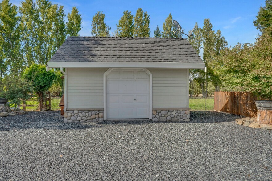 More Photos Of 30999 Grooms Rd, Oakdale Land For Sale