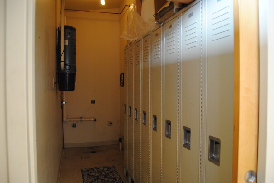 More Photos Of 20566 Main st, Jackson Medical For Sale