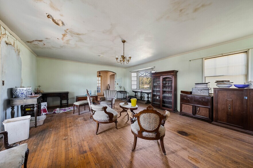 More Photos Of 743 College City Rd, Arbuckle Apartments For Sale