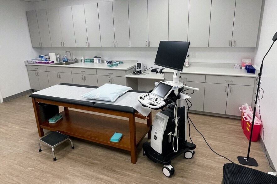 More Photos Of 2135 W Main St, Lehi Medical For Sale