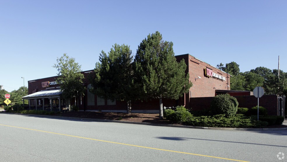 More Photos Of 205-209 Hartford Ave, Bellingham Restaurant For Lease