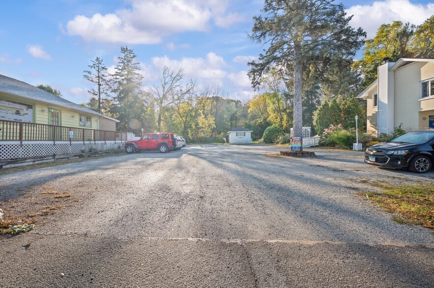 More Photos Of 231 E Buffalo St, New Buffalo Hotel For Sale