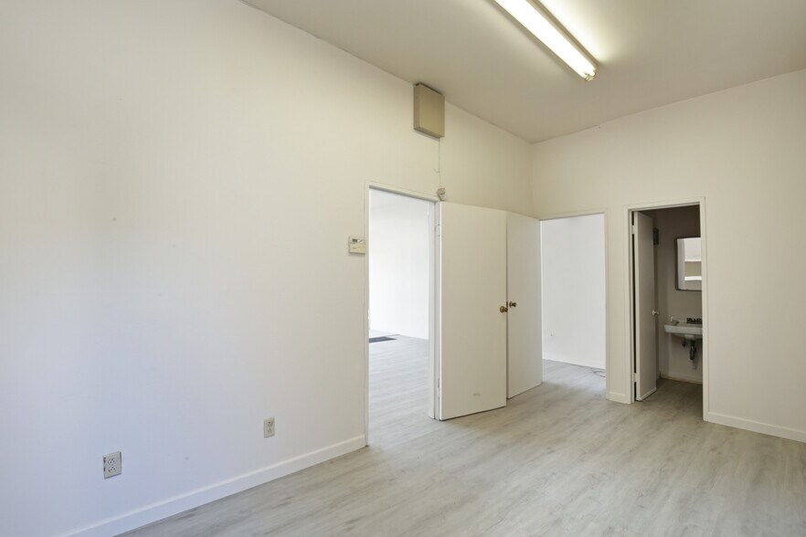 More Photos Of 8306 Garfield Ave, Bell Gardens Storefront Retail Residential For Sale