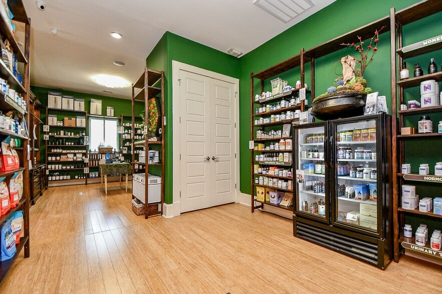 More Photos Of 5721 Winsome Ln, Houston Storefront Retail Office For Sale