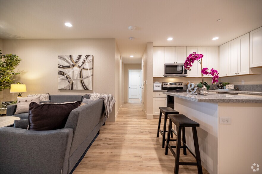 More Photos Of 2531 W Rumble Rd, Modesto Apartments For Sale