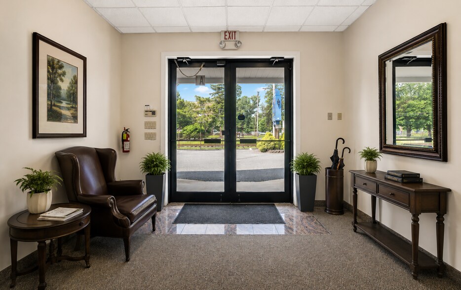 More Photos Of 2 Monmouth Ave, Freehold Office For Lease