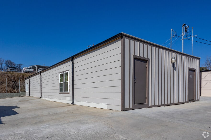 Primary Photo Of 1443 Elm Hill Pike, Nashville Warehouse For Lease
